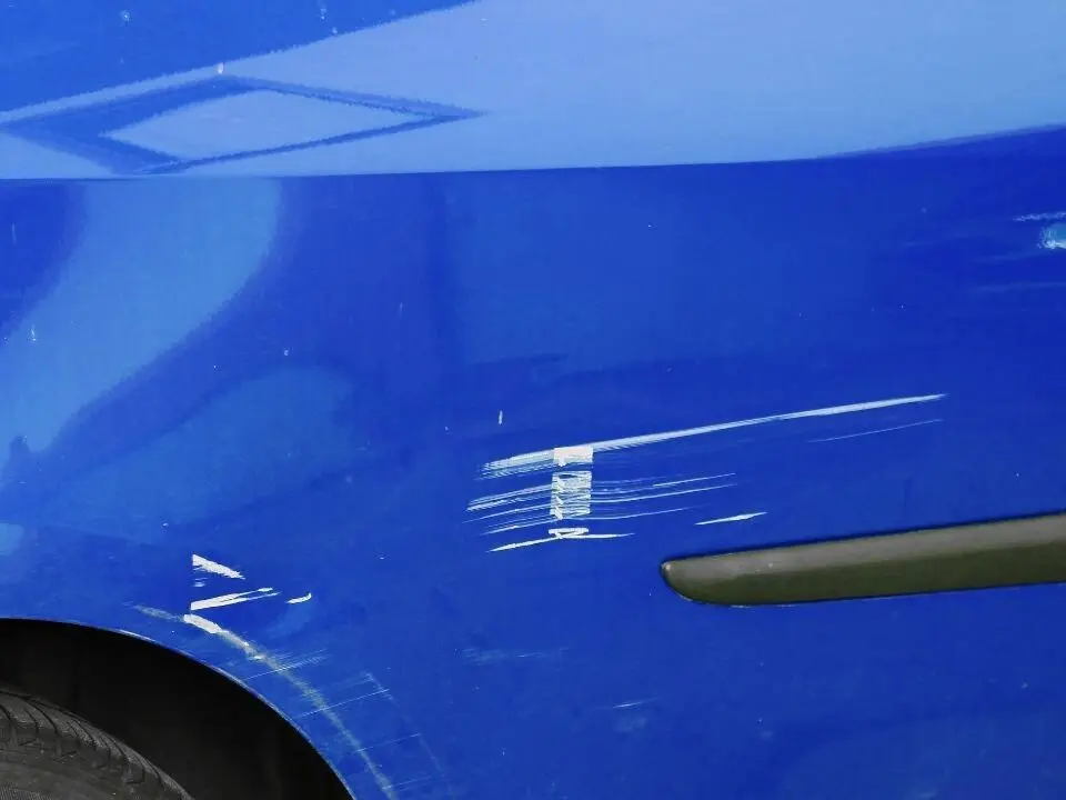fix minor car scratches 
